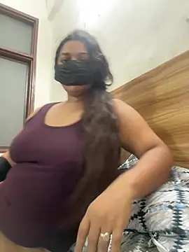 thikkdesidoll Adlı Modelin Canlı XXX Sohbeti