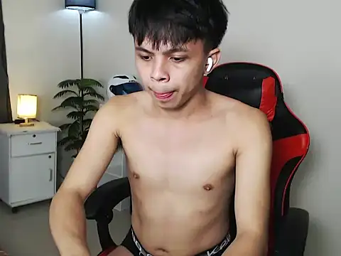 Kiel_Asianboy: вебкам-шоу