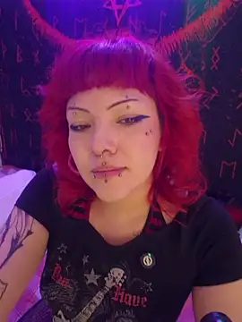 Sarah-Stoner Adlı Modelin Canlı XXX Sohbeti