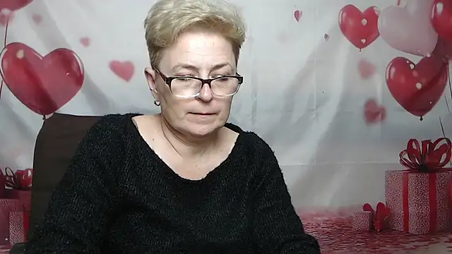 EmiliaGree XXX чат на живо