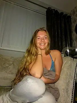 Chatroom XXX en direct de VanLifeVixen