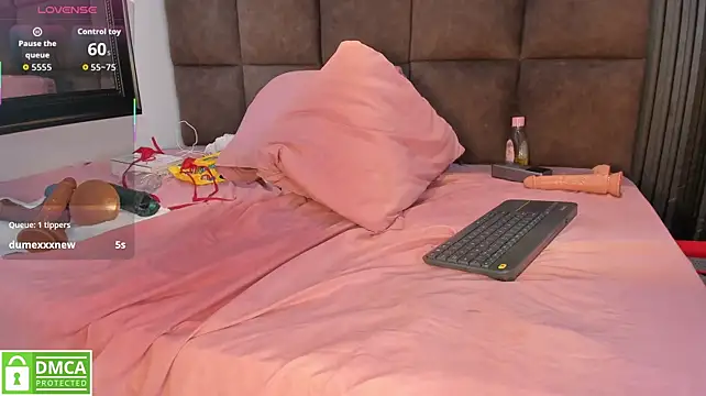 Gia__Scott_'s Live XXX Chat