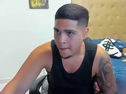 Latinboyco77 라이브 XXX 채팅
