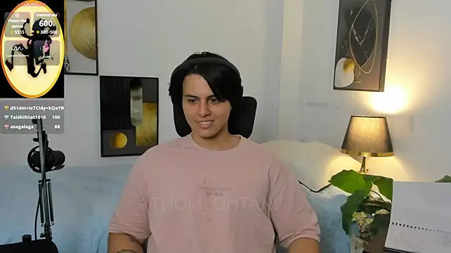 Thom_Ohtani Show Webcam
