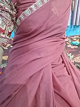 Dimpu_queens Adlı Modelin Canlı XXX Sohbeti