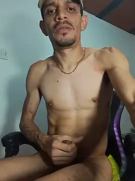 Chat +18 de LatinBeast26cm ao vivo