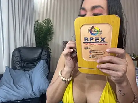 StripchatQUEENS 现场XXX聊天