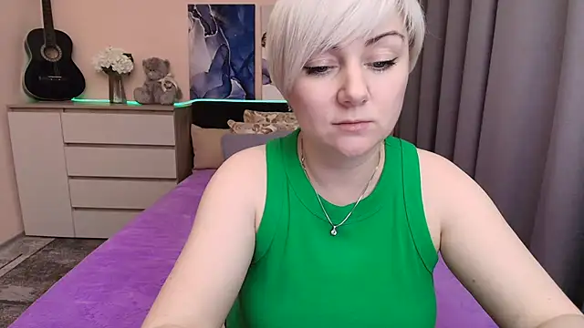 BlondPearl Adlı Modelin Canlı XXX Sohbeti