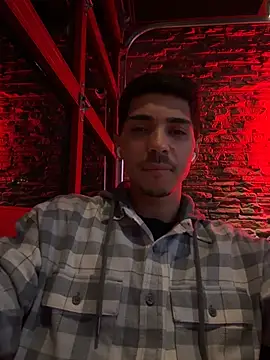 WavyAlloy30 Chat XXX in diretta
