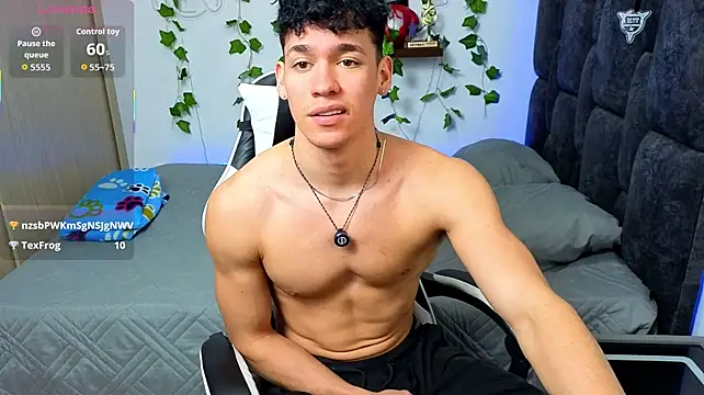 Luke_MuscleのライブXXXチャット