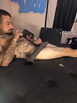 Cnutt310's Live XXX Chat