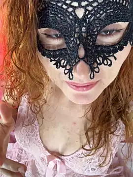 Chatroom XXX en direct de Miacarry