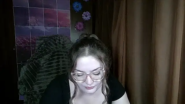 Chat +18 de Teasing_Dora ao vivo