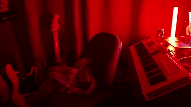 Show modela psil0cyb0rg na web-kameri