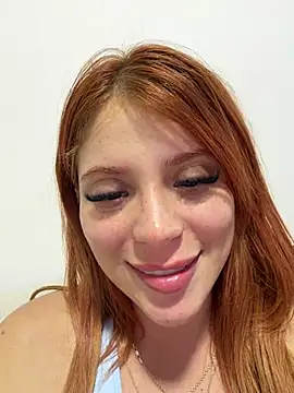 _Alicee_1 Live XXX-Chat