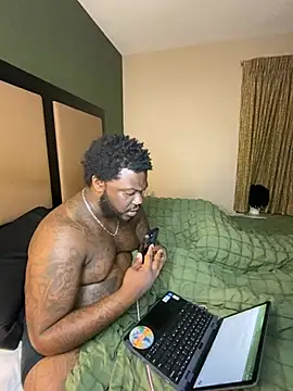 Tattedupdek's Live XXX Chat
