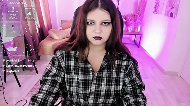 DiaAngell's Live XXX Chat