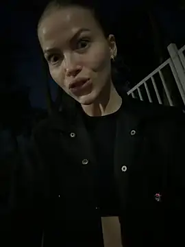 XXX chat uživo modela EmmyMills