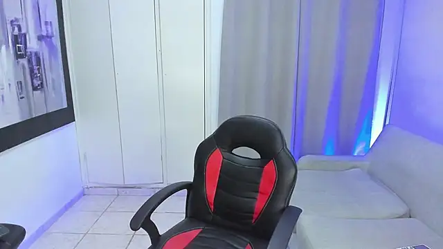Logan_jake élő XXX-chatje