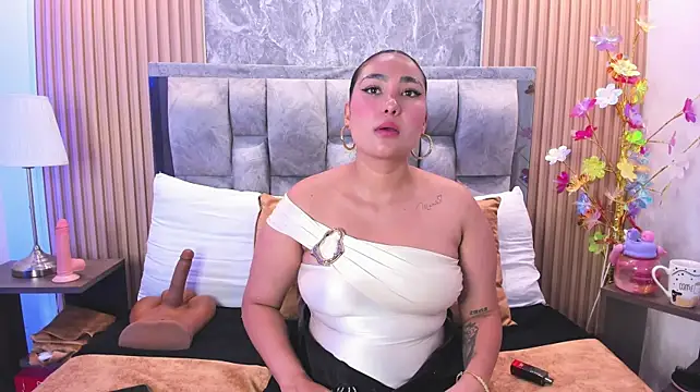 Sulay_Kim's Live XXX Chat