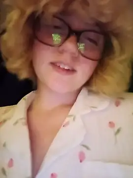 mcjbgfhgjhiiilllufjyf Chat XXX in diretta