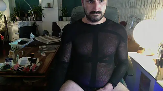 tomz0819's Live XXX Chat