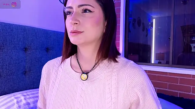 mandi4pole_ Live XXX-chat