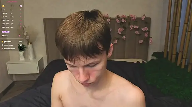 cuMte_boy লাইভ XXX চ্যাট