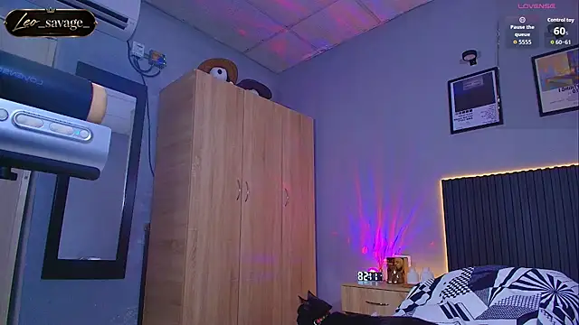 Leo_Savage_ live XXX chat