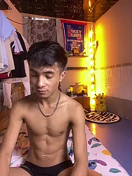 Show modela Twinkyecho na web-kameri