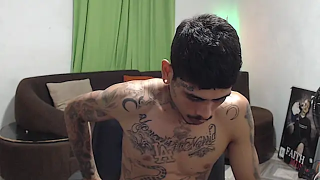 Chat XXX ao vivo de alpha_zom
