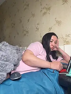Naughtbaby_2025 XXX чат на живо