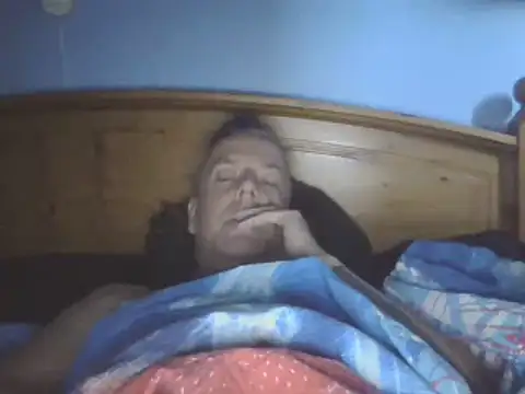 XXX chat uživo modela SHARPSkinhead
