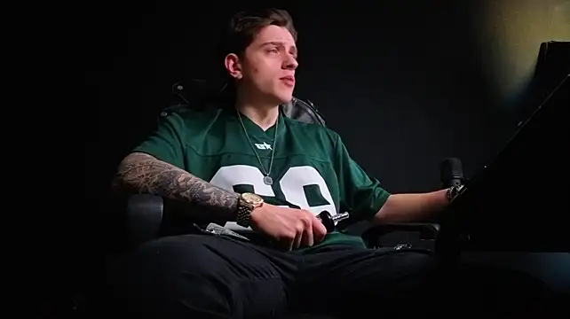 XXX chat uživo modela FelixStarkk