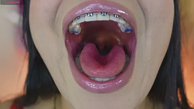 mia_roux1のライブXXXチャッ ト
