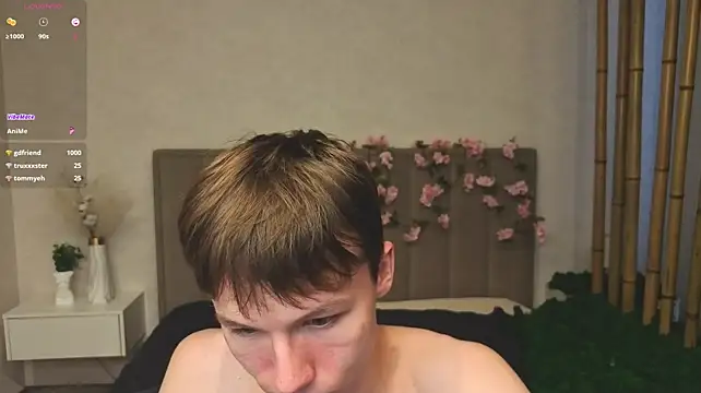 cuMte_boy Chat XXX in diretta