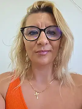 KaylinJan live XXX chat