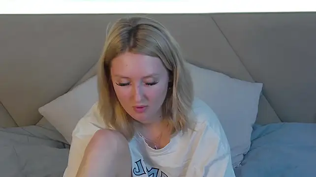MarianeSun's Live XXX Chat