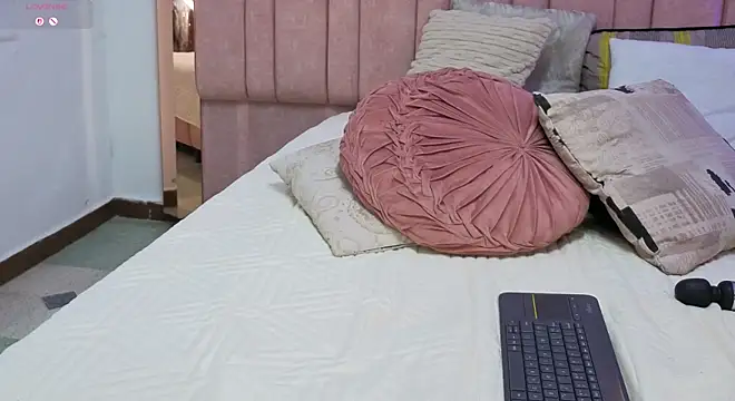 sofiagold92's Live XXX Chat