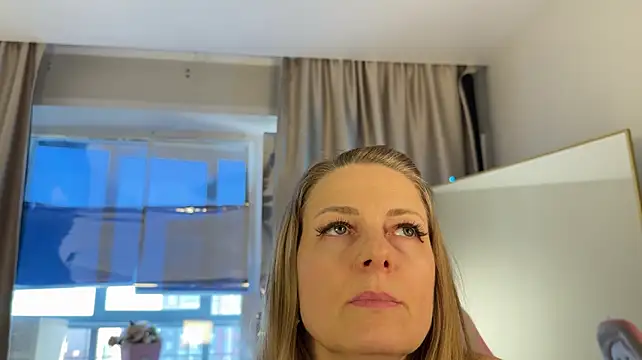 XXX chat uživo modela -Solar-Jane-