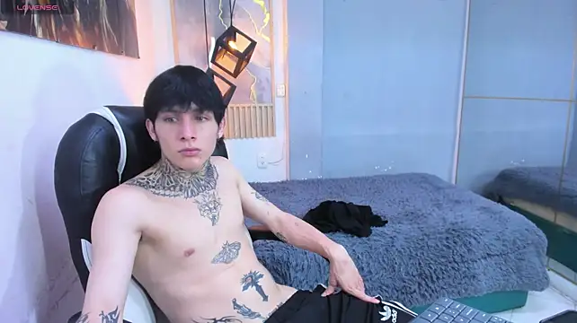 Cry_thereal Chat XXX in diretta