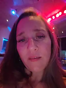 SkyelarSomer's Live XXX Chat