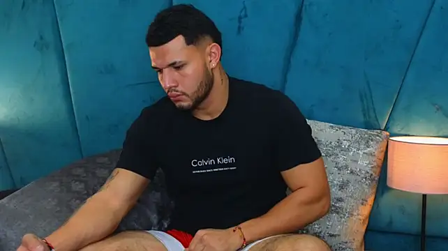 XXX chat uživo modela masoncole_