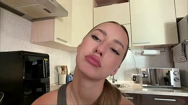 Chatroom XXX en direct de ShelbaMitsuda