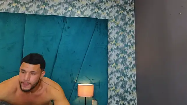 Онлайн чат XXX masoncole_