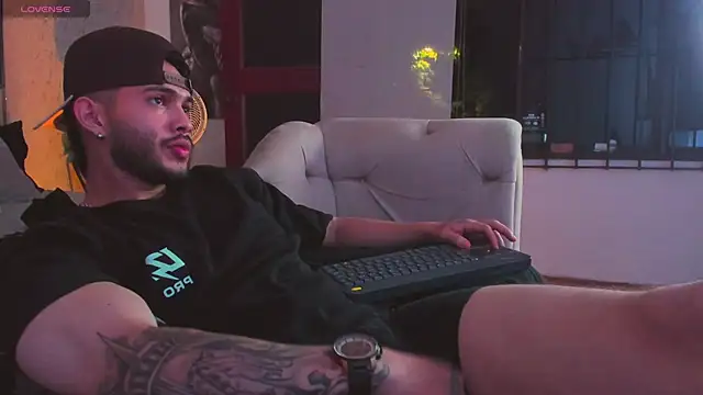 Онлайн чат XXX Vincentblack
