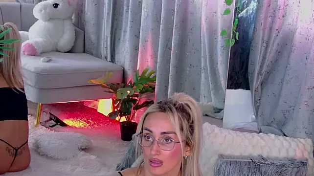 צ'אט XXX בשידור חי של IsabelleEthan