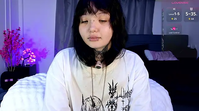 XXX chat uživo modela Lein_Bone