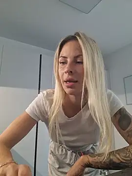 צ'אט XXX בשידור חי של Luna_Veil