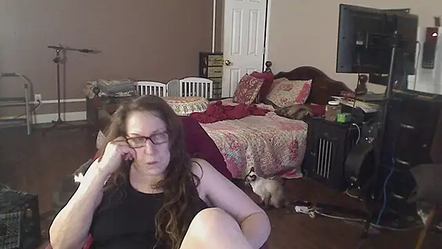 Ireallysquirt's Live XXX Chat
